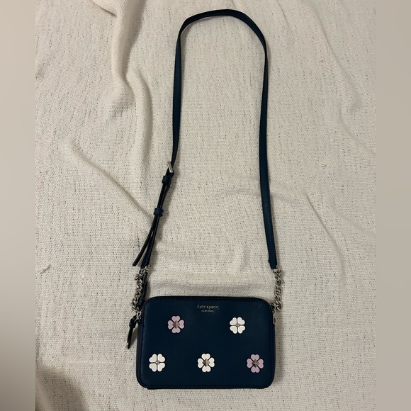 Kate Spade Cameron Spade Flower Applique Crossbody - Picture 1 of 1